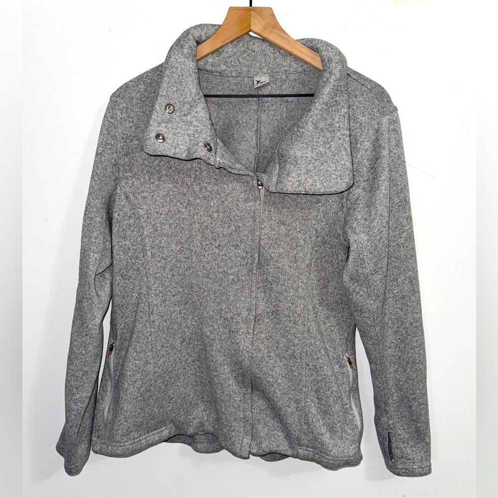 Old Navy zip and snap front jacket convertible funnel neck. Front zip pockets